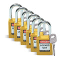 Candados de nylon amarillo arco acero 1.5" llaves diferentes (6 piezas) | Brady | 51346